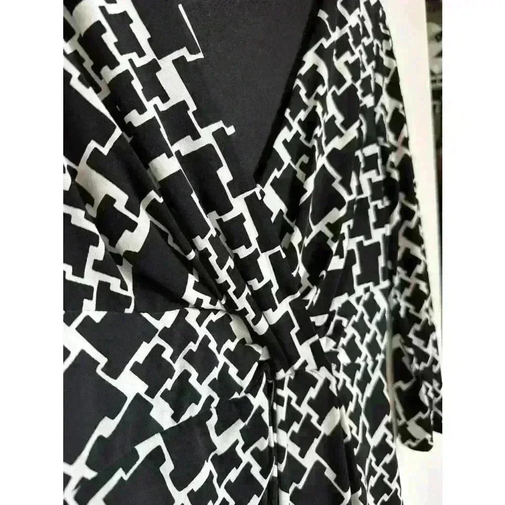 White House Black Market Houndstooth Knit Dress | Women's Size 00 - 3/4 Sleeve - Picture 4 of 8
